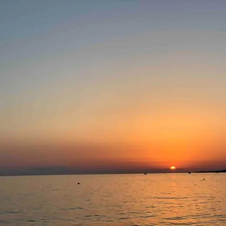 Orange شقة *